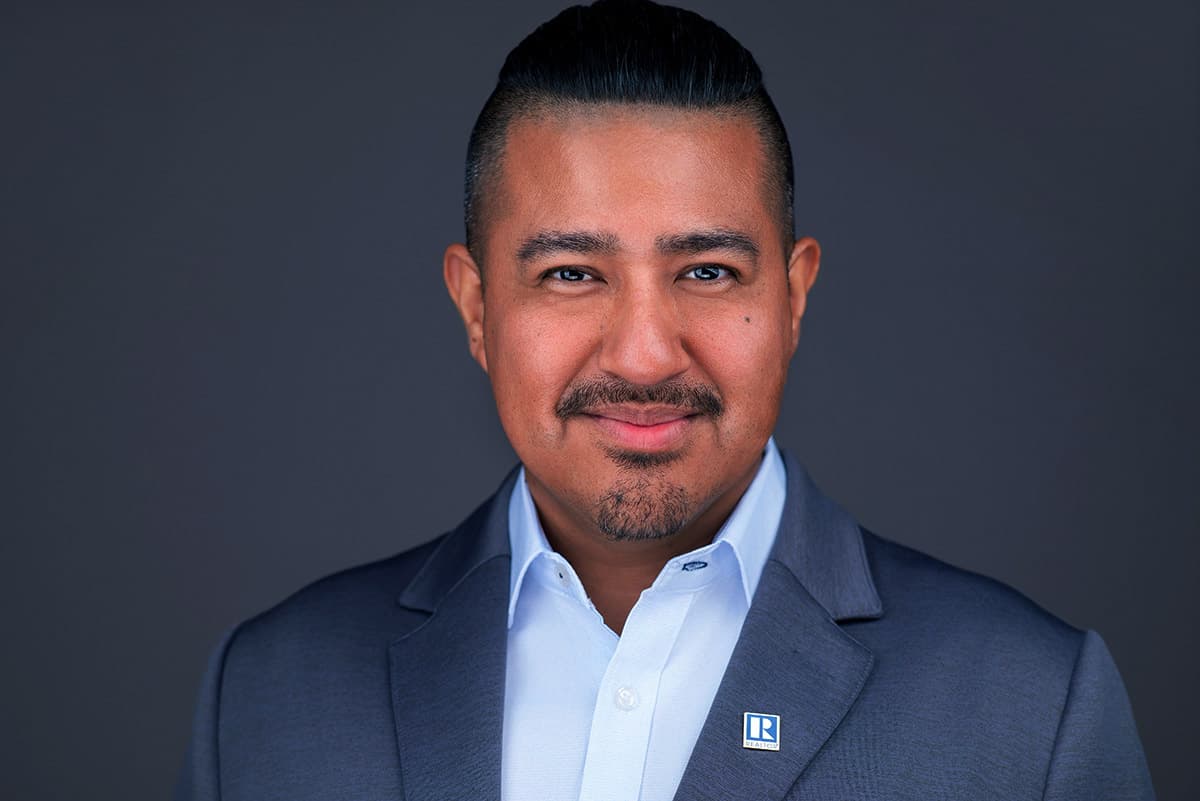 Real estate agent headshot Modesto - Professional realtor photography